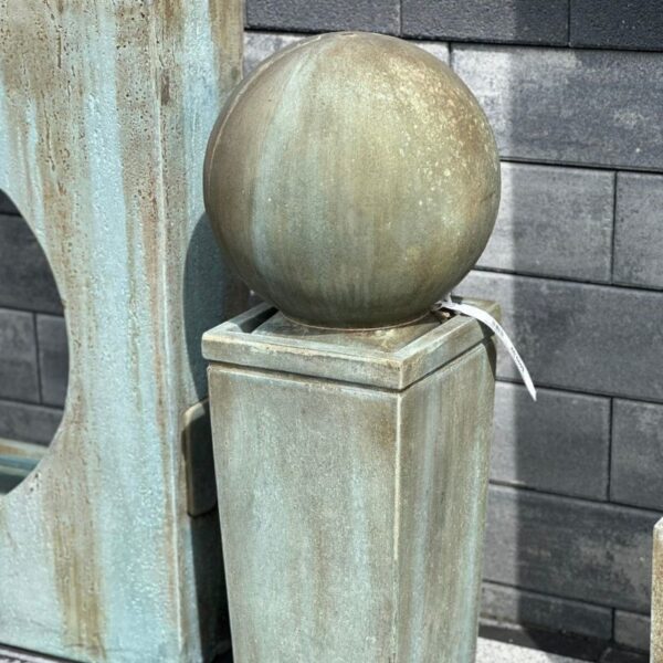 Classic Home and Garden, Dorset Sphere Fountain