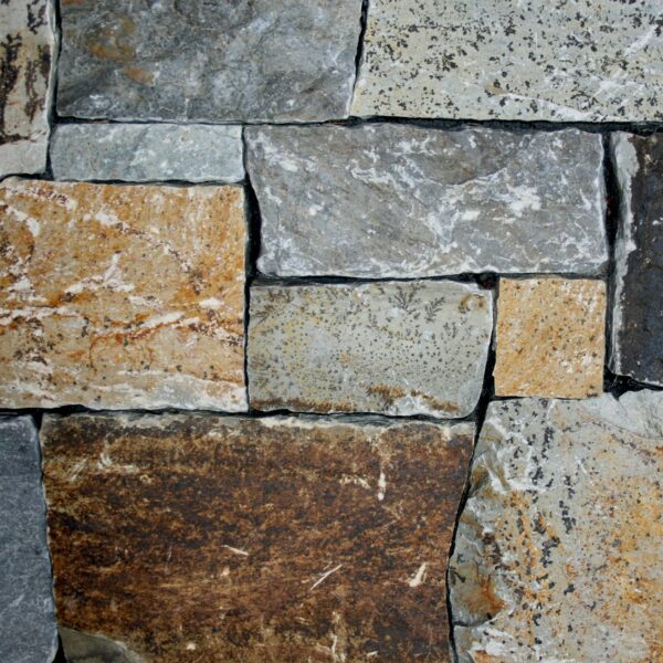 Outcropping McGregor Lake Small