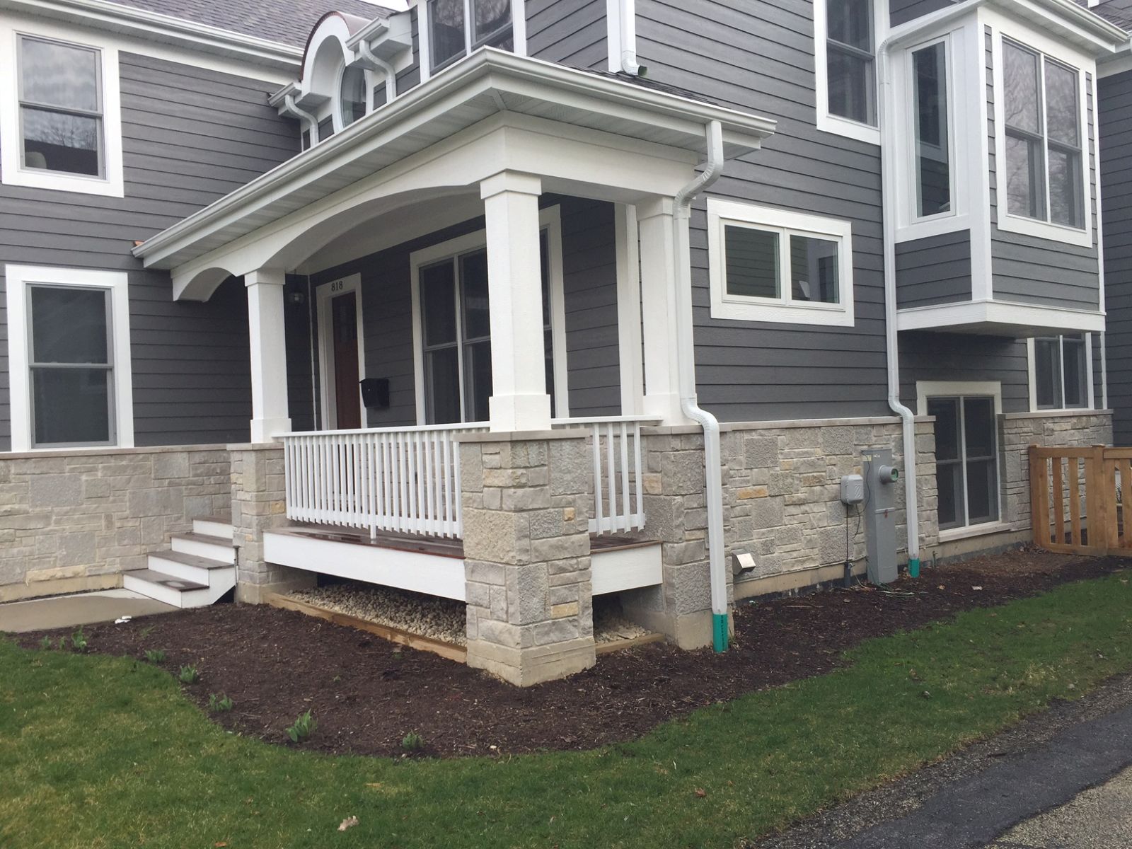 Veneer Mountain Crest Country Manor - Image 3